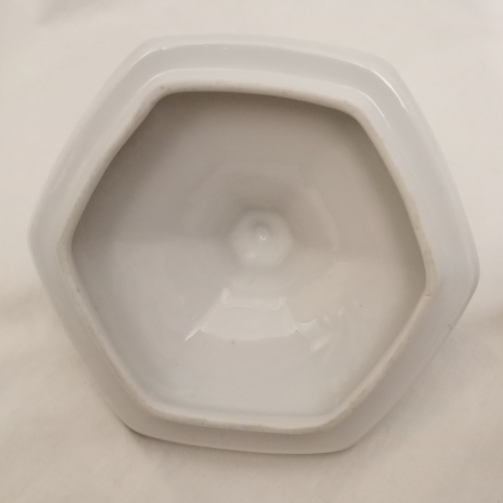 Moritz Zdekauer Porcelain Lidded Bowl - Picture 9 of 15